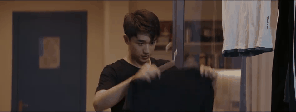 包含布尔戈斯主场大败，降级压力不减的词条
