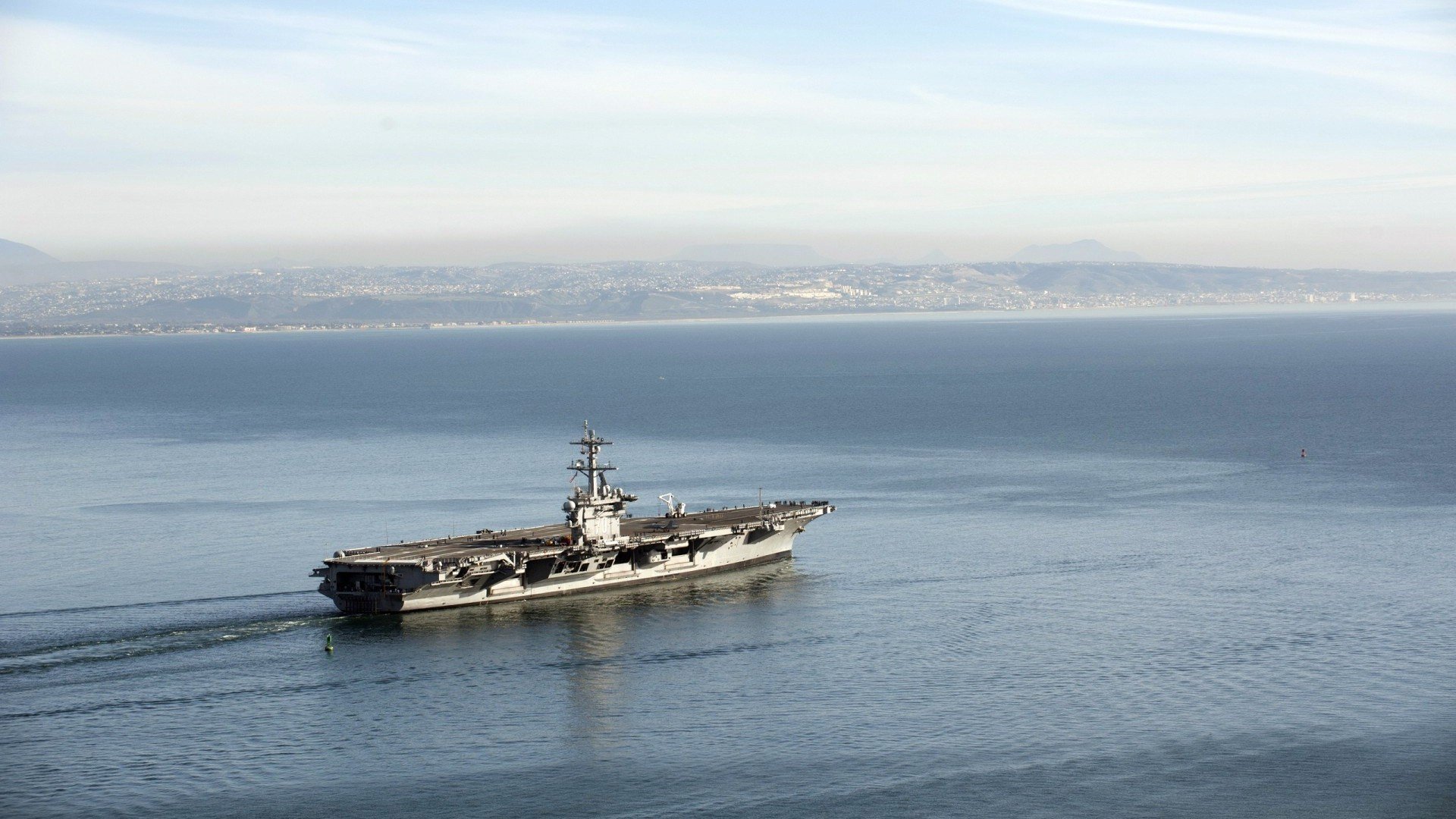 雄鹿打穿勇士,德罗赞东决关键战接管比赛,季后赛的双星闪耀